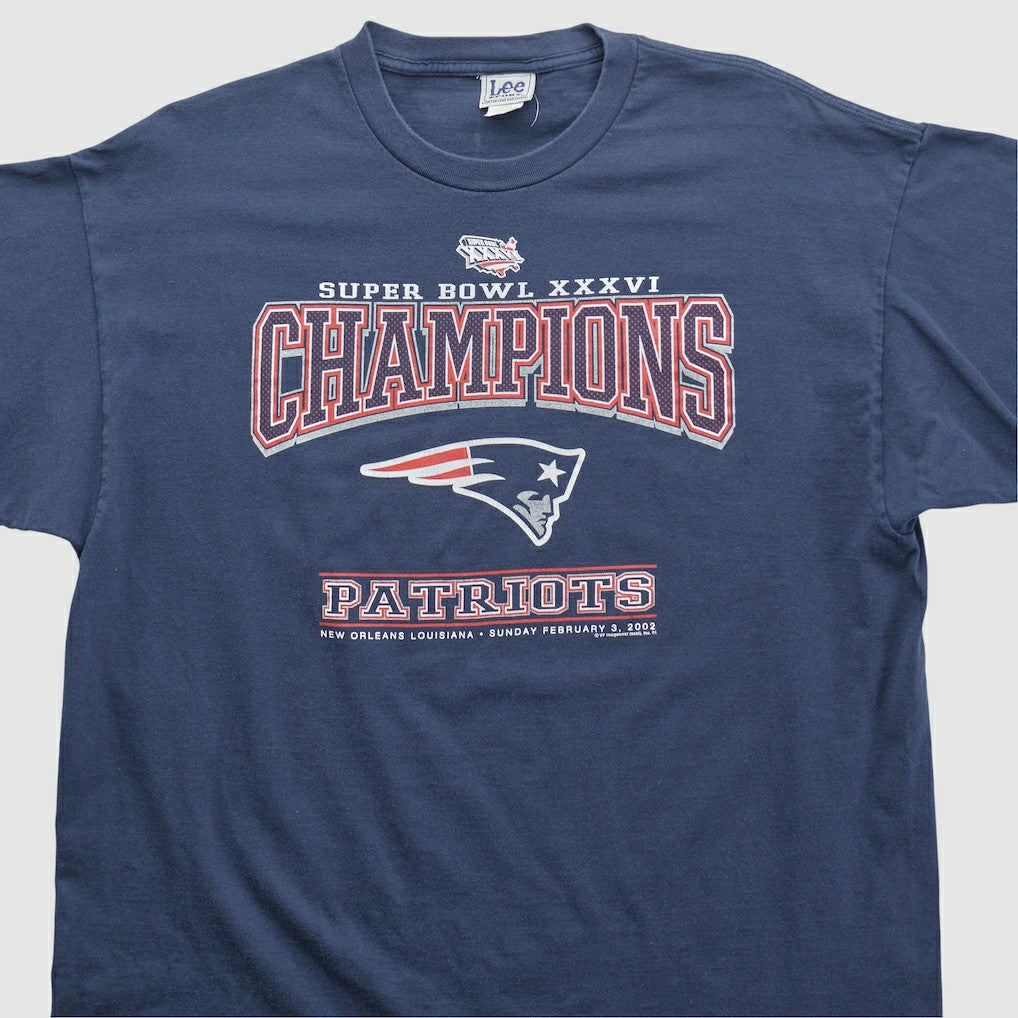Lee Apparel 2002 T-shirt - New England Patriots