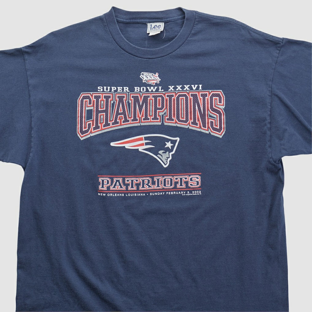 Lee Apparel 2002 T-shirt - New England Patriots