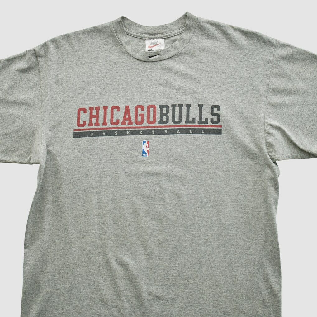 NBA Chicago Bulls 2000s T-shirt sale