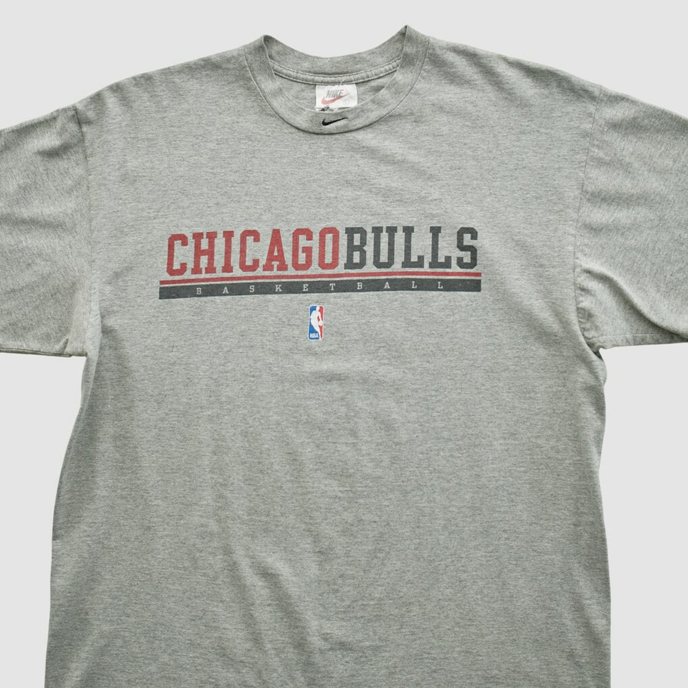 NBA Chicago Bulls 2000s T-shirt sale