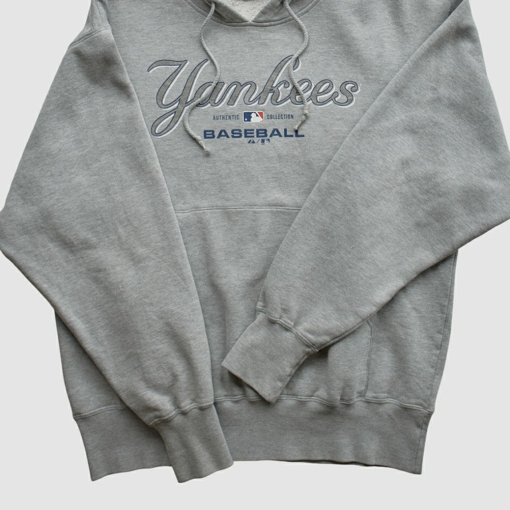 MLB New York Yankees Majestic 2000s Hooded Pullover Sweatshirt