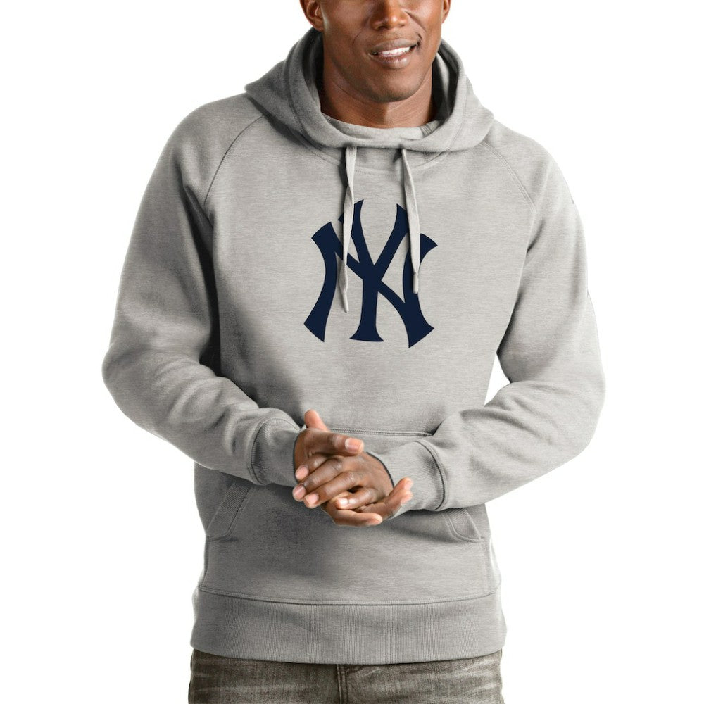 MLB New York Yankees Antigua Victory Pullover Hoodie