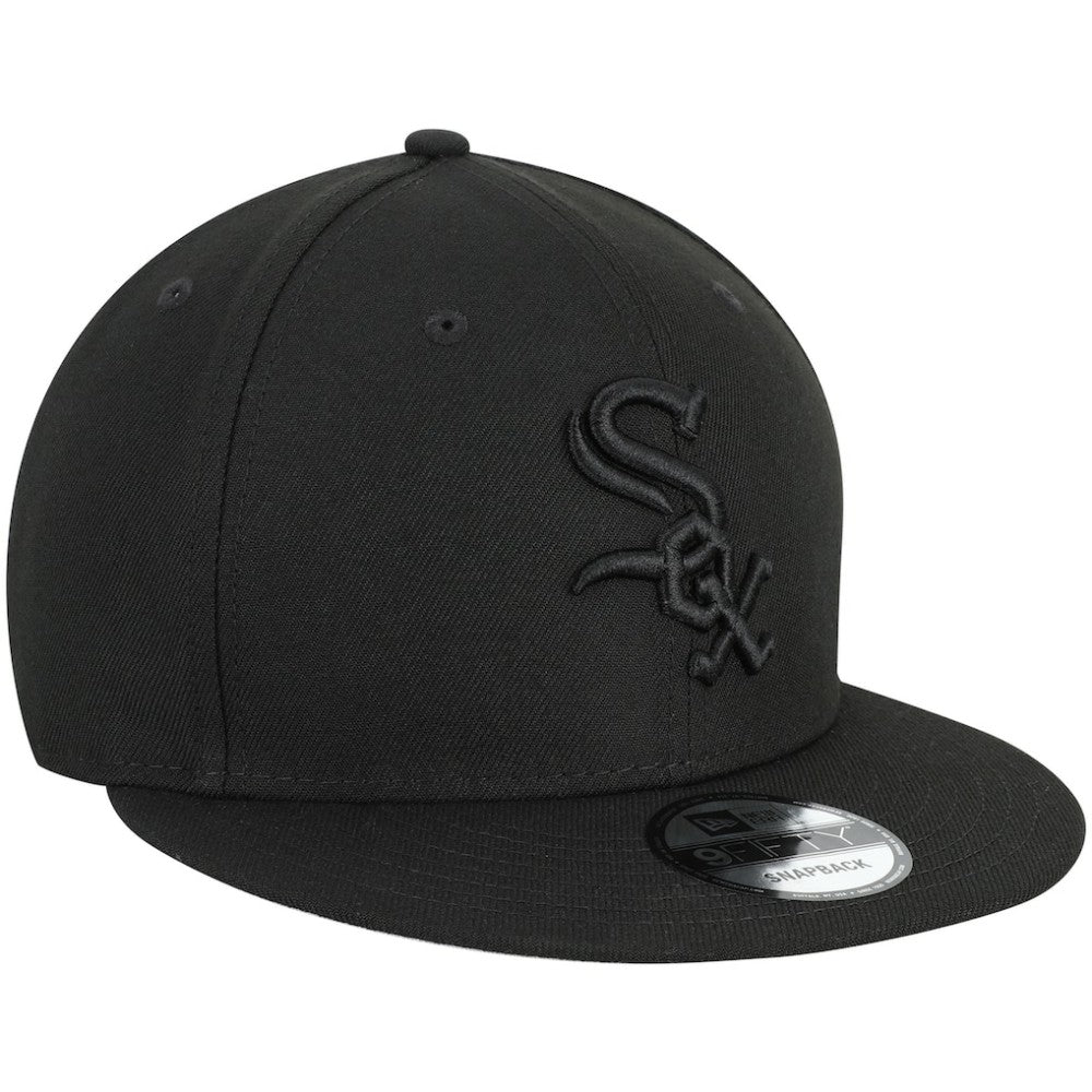 MLB Chicago White Sox New Era Black on Black 9FIFTY Team Snapback Adjustable Hat