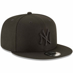 MLB New York Yankees New Era Black on Black 9FIFTY Team Snapback Adjustable Hat