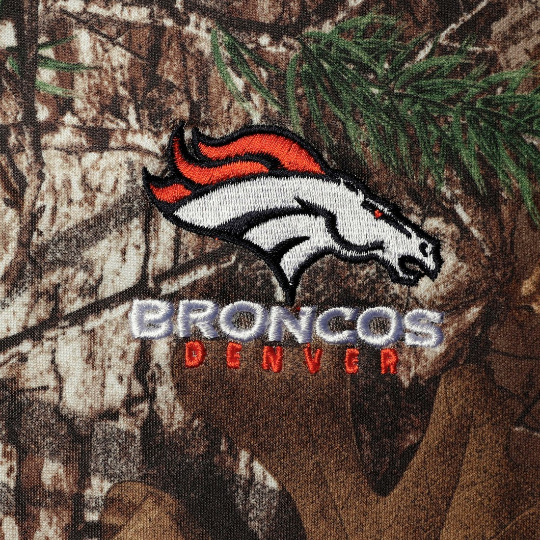 Dunbrooke Circle  Tech Fleece Pullover Hoodie - Denver Broncos