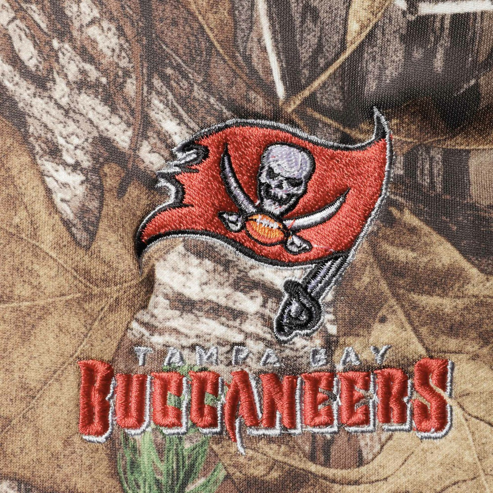 Dunbrooke Circle  Tech Fleece Pullover Hoodie - Tampa Bay Buccaneers