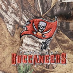 Dunbrooke Circle  Tech Fleece Pullover Hoodie - Tampa Bay Buccaneers