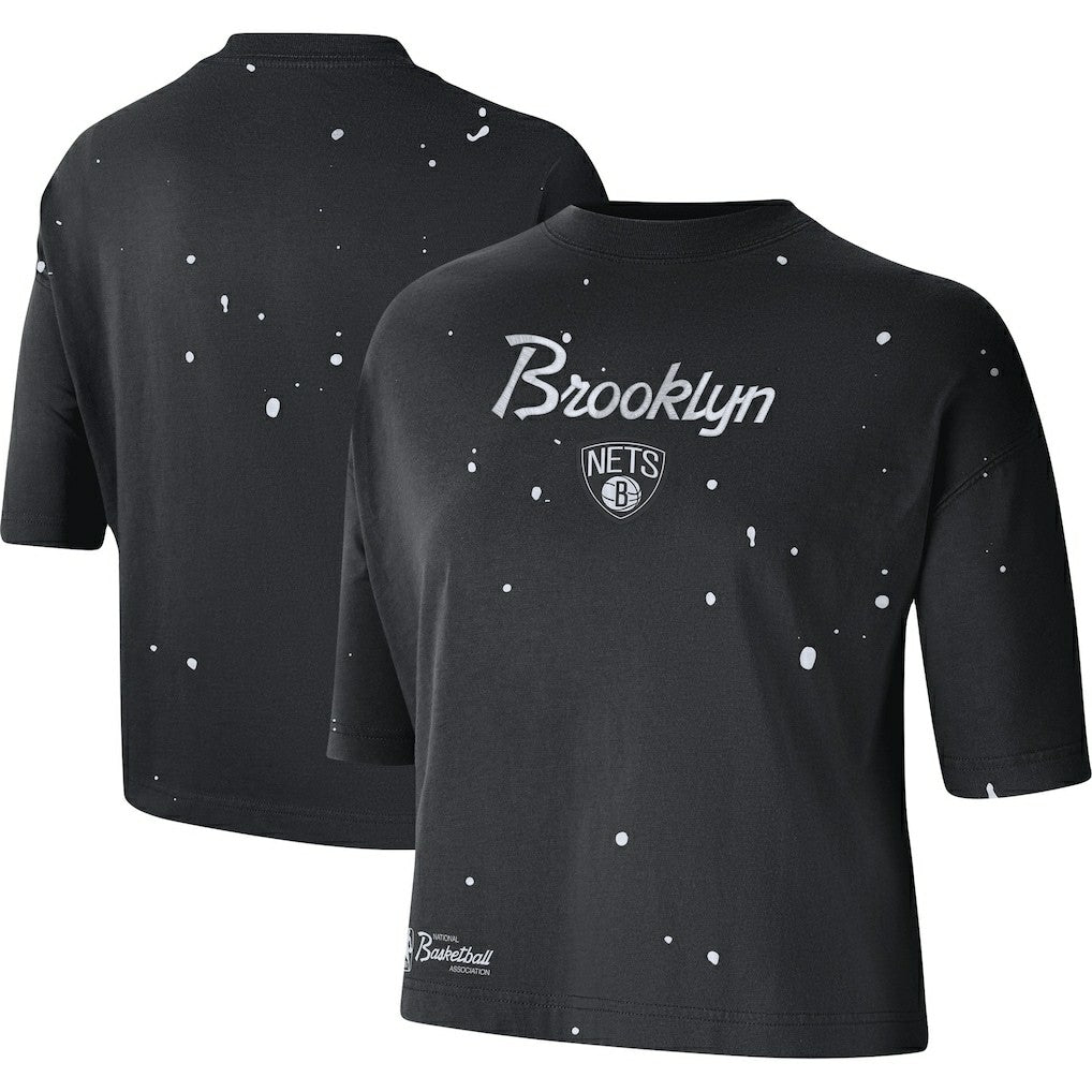 NBA Brooklyn Nets Women's Courtside Splatter Cropped T-Shirt