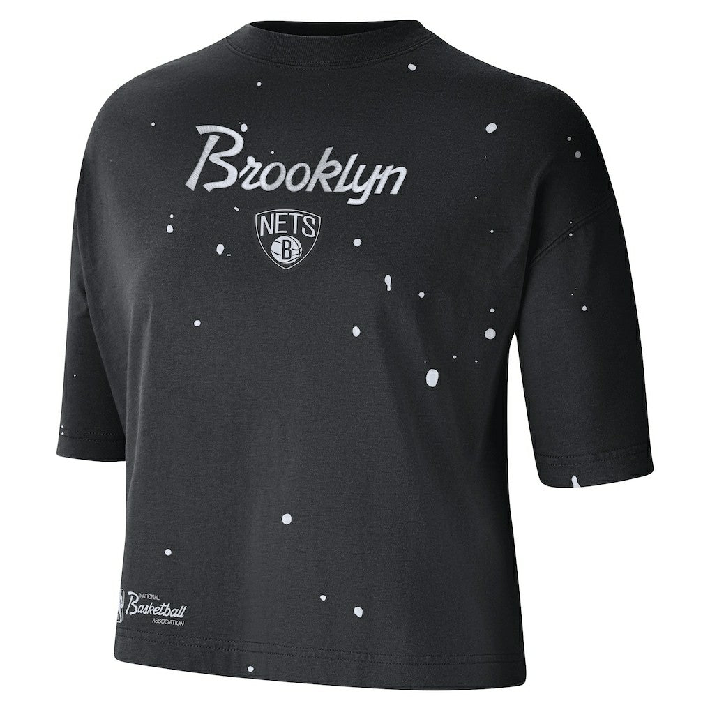 NBA Brooklyn Nets Women's Courtside Splatter Cropped T-Shirt