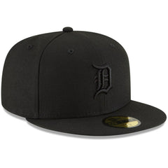 MLB Detroit Tigers New Era Black on Black 59FIFTY Fitted Hat