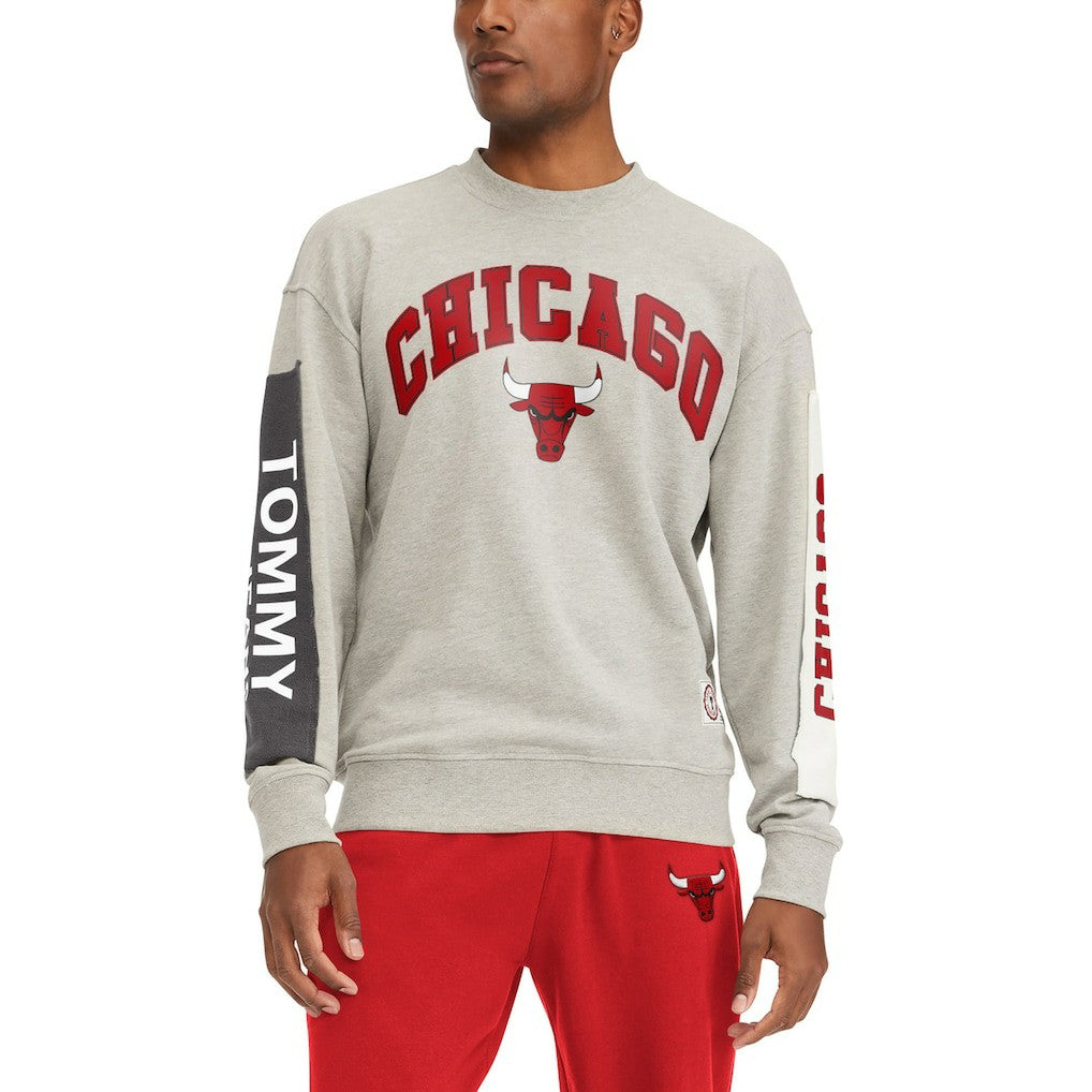 NBA Chicago Bulls Tommy Jeans James Patch Pullover Sweatshirt