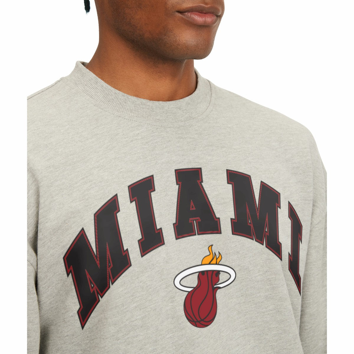 NBA Miami Heat Tommy Jeans James Patch Pullover Sweatshirt