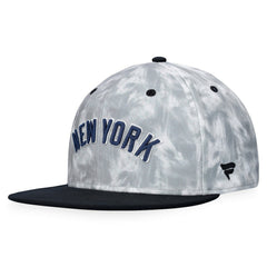 MLB New York Yankees Fanatics Smoke Dye Fitted Hat