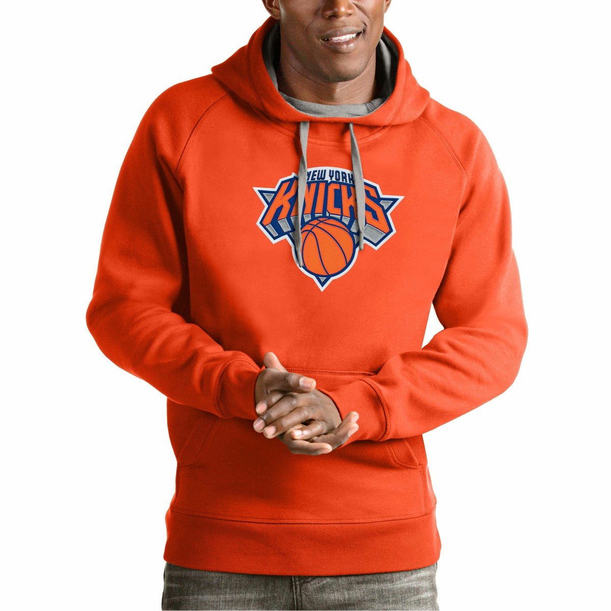 NBA New York Knicks Antigua Team Logo Victory Pullover Hoodie