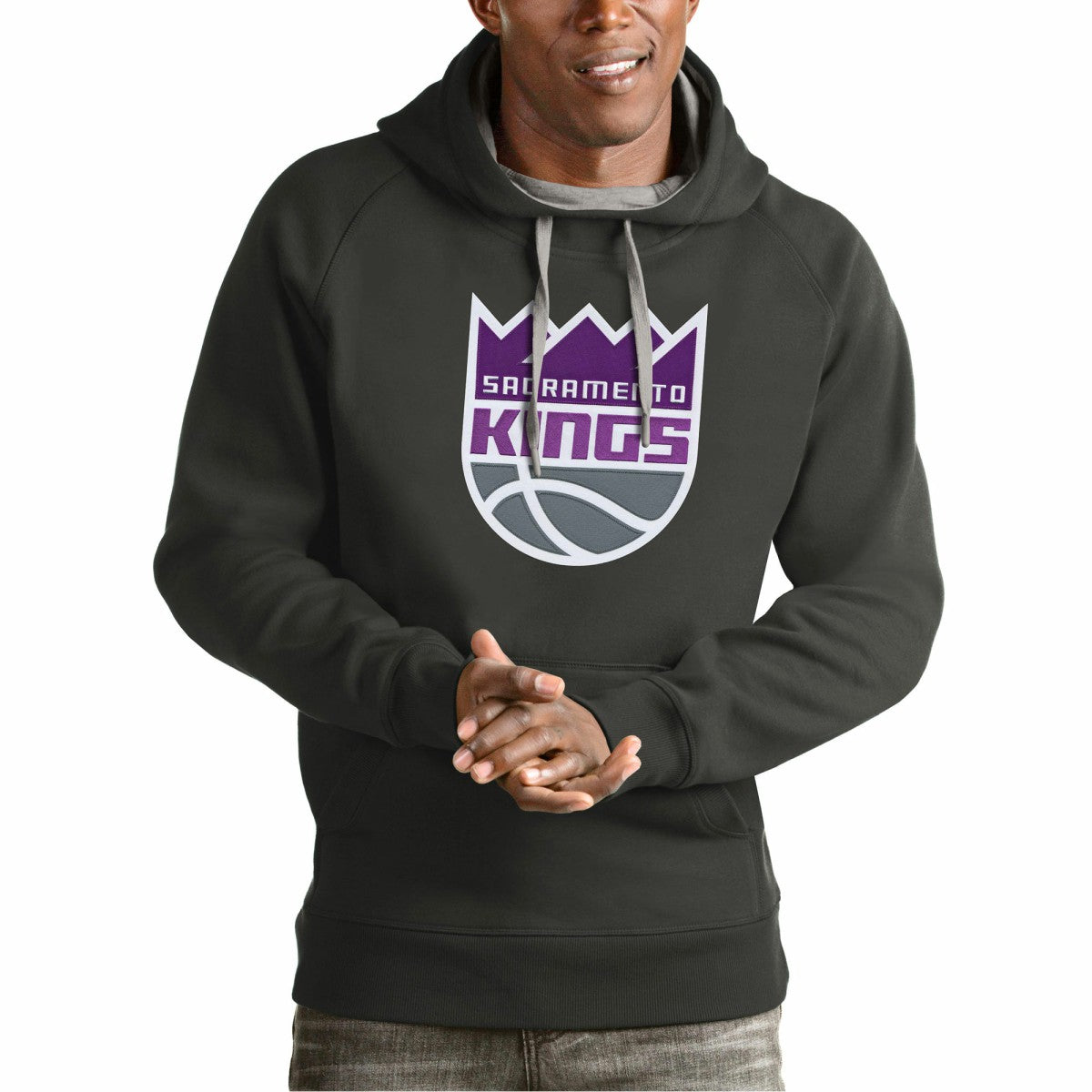 NBA Sacramento Kings Antigua Team Logo Victory Pullover Hoodie