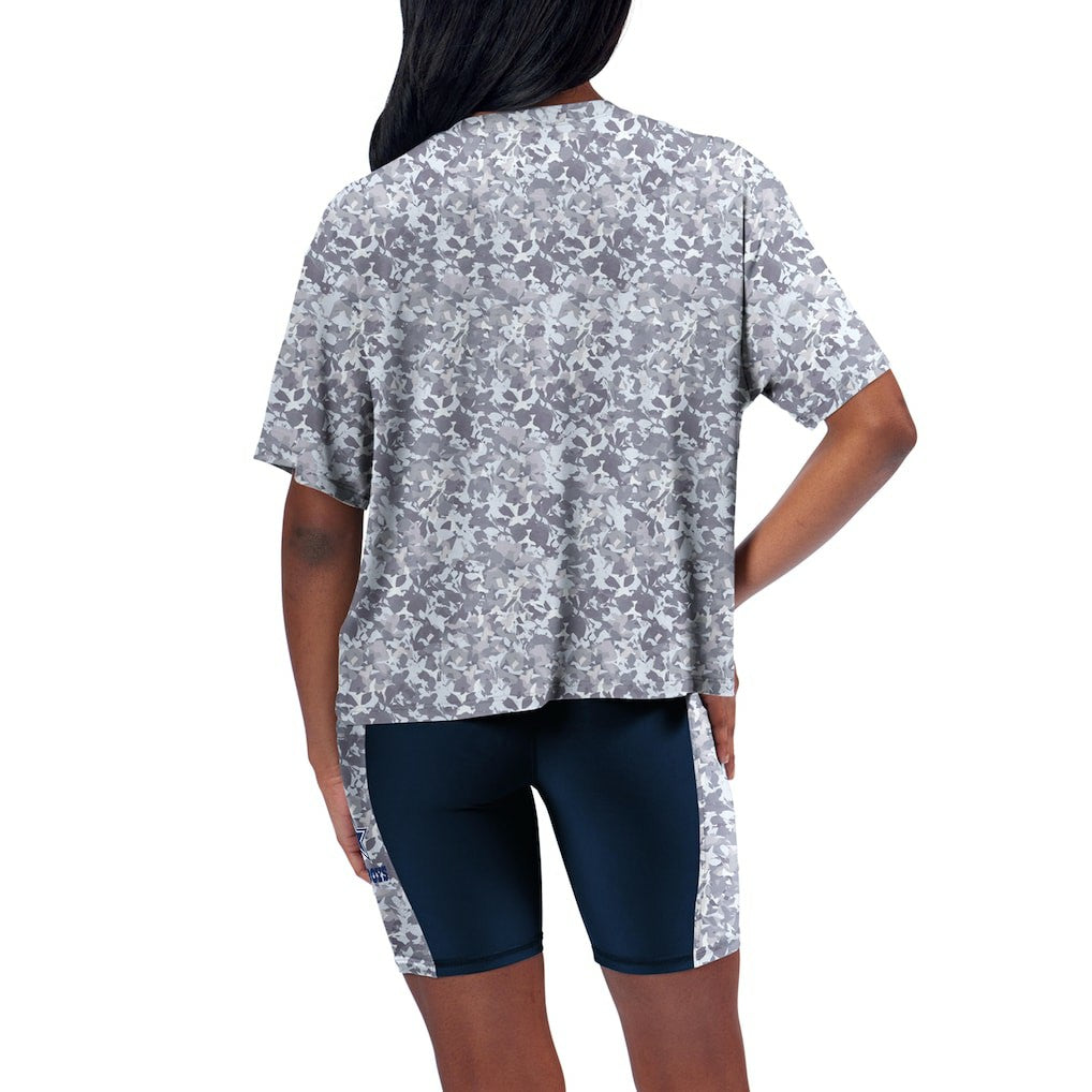 Certo Women's Cropped Turnout T-Shirt - Dallas Cowboys
