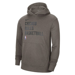 NBA Chicago Bulls Unisex 2023/24 Performance Spotlight On-Court Practice Pullover Hoodie