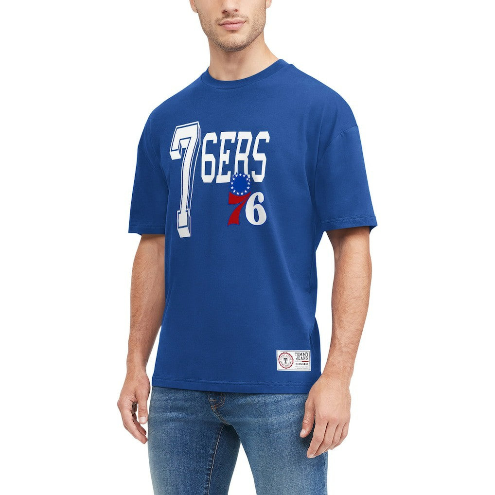 NBA Philadelphia 76ers Tommy Jeans Mel Varsity T-Shirt