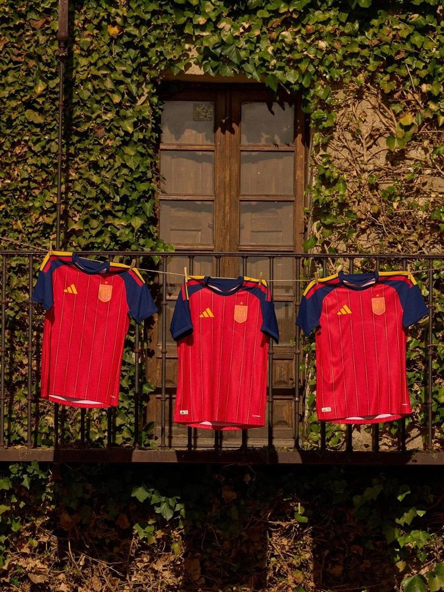 LAMINE YAMAL #19 Spain Home Match Jersey Player Version World Cup 2026