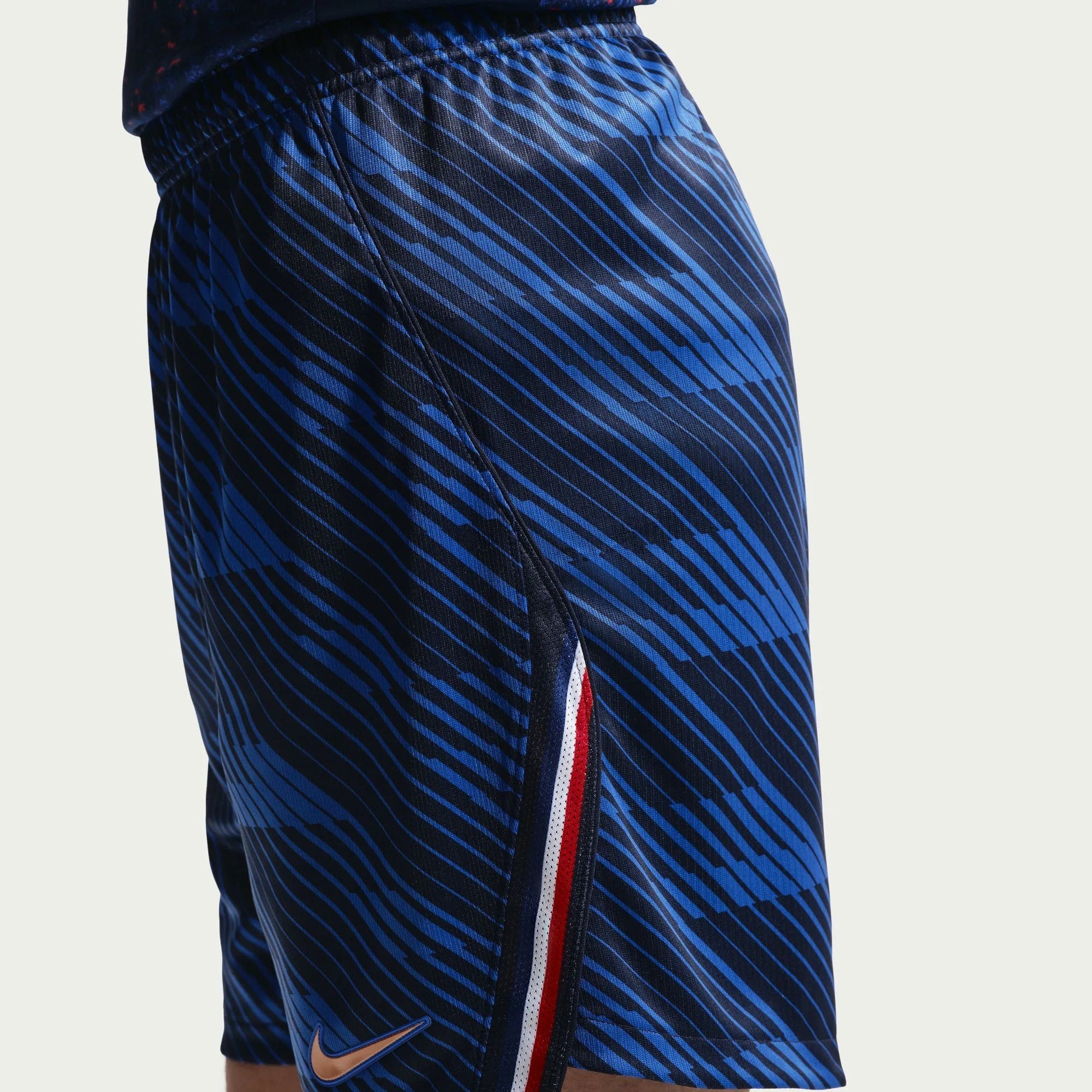 2026-27 France Men's Stadium Home Shorts  / Nike