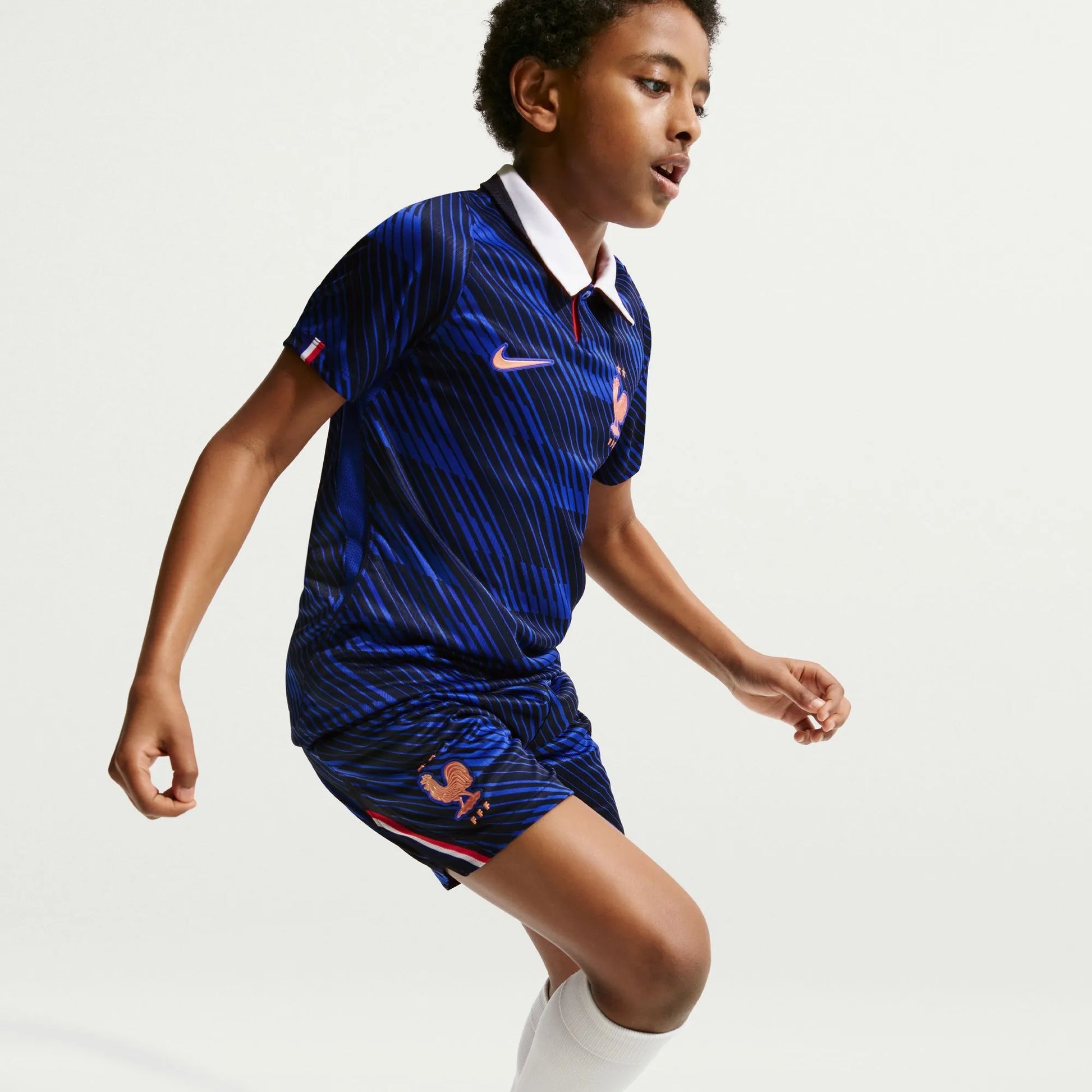 2026-27 France Youth Stadium Home Shorts  / Nike