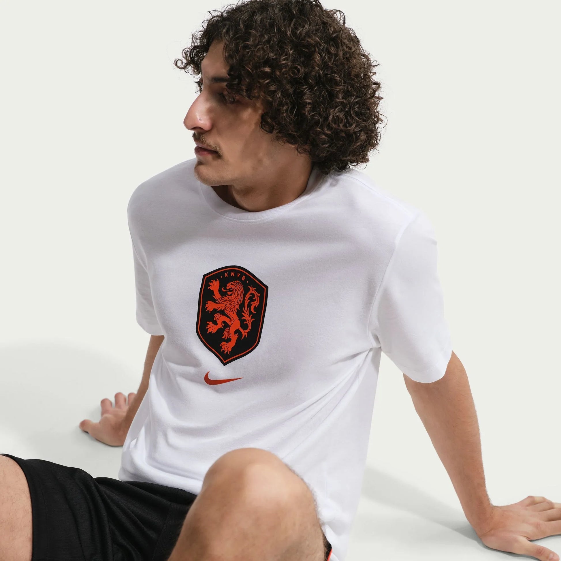 2026-27 Netherlands Men's Crest Tee  / Nike